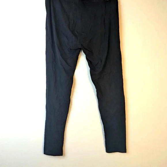 Black Leggings -Large - Picture 2 of 4